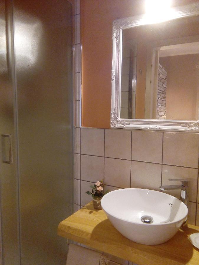 Terre Di Creta...Per Sognare Hotel Pomaia Luaran gambar